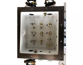 礦用(yòng)隔爆兼本質安全型照(zhào)明(míng)信号綜合保護裝置ZJZ-10.0M